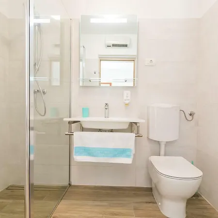 Stefano - Free Wine&spirit Tasting Apartment